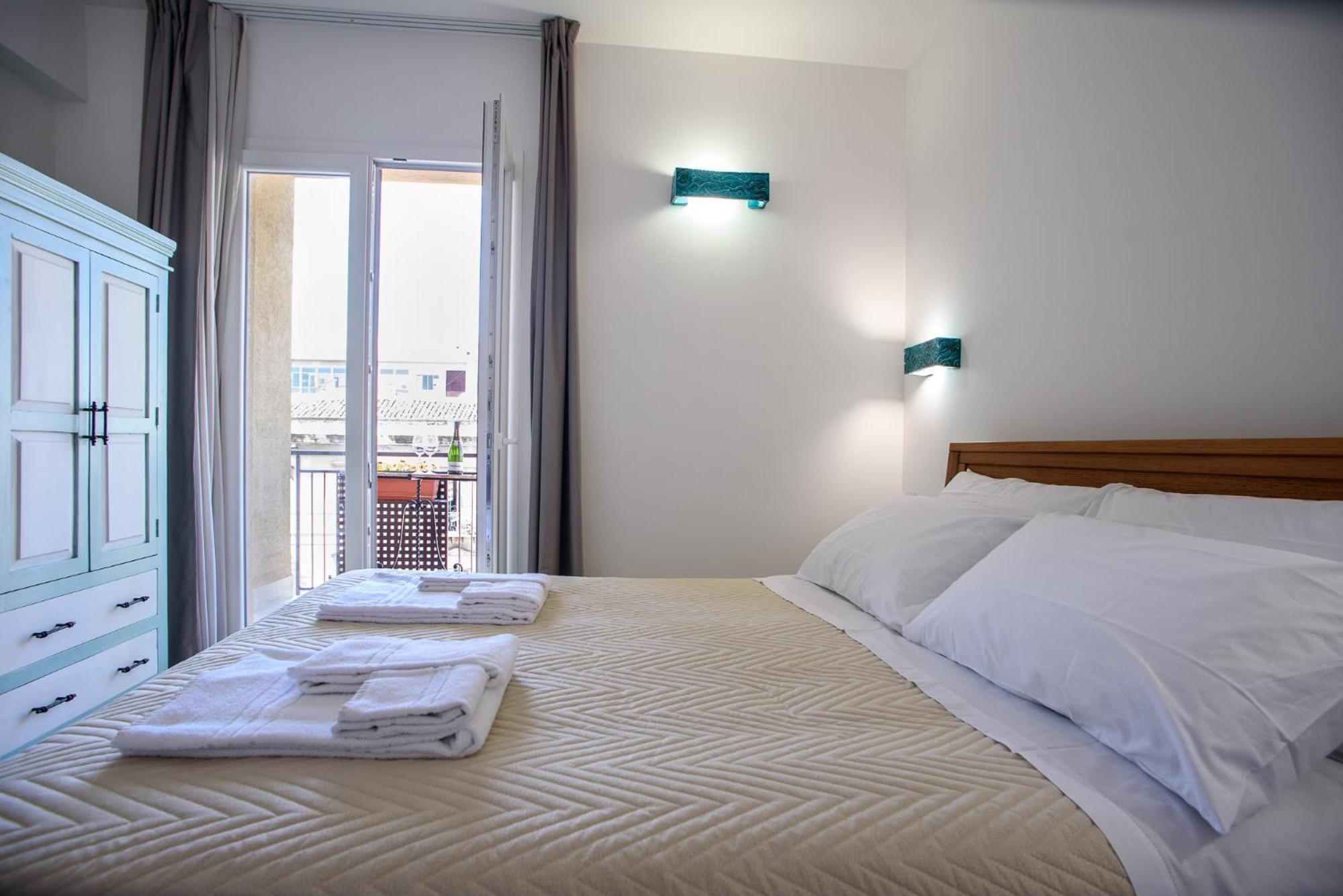 Central Station Apartments - Fanale Rentals باليرمو الغرفة الصورة