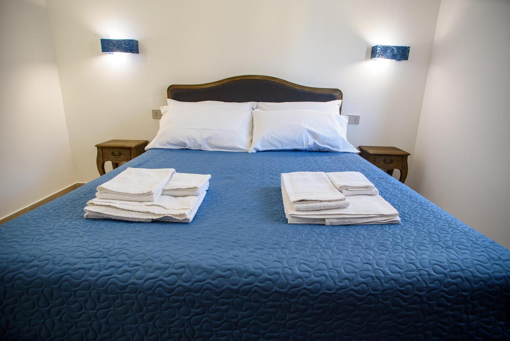 Central Station Apartments - Fanale Rentals باليرمو الغرفة الصورة